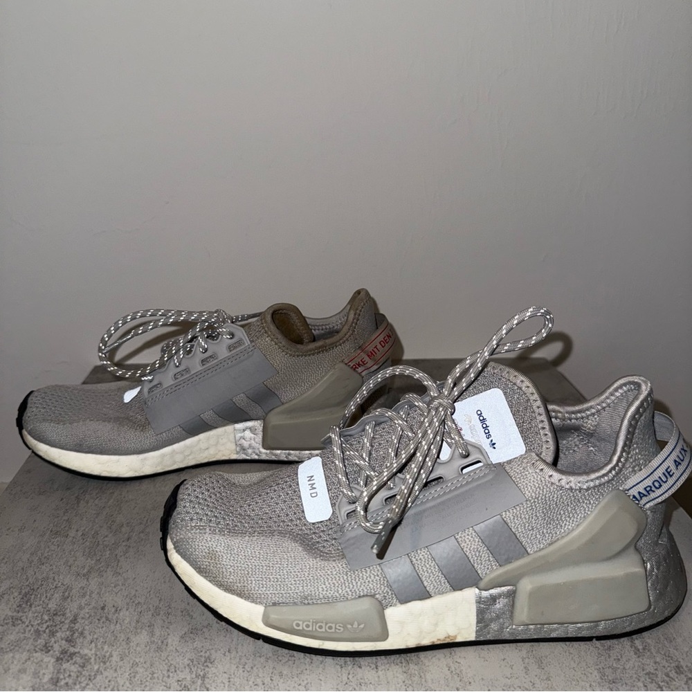 Grey Adidas 4.5Y - Picture 4 of 7
